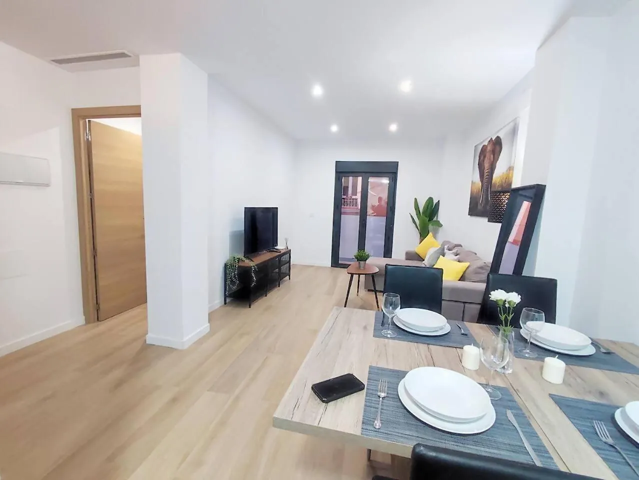 Ohana Home 2 Malaga Apartment